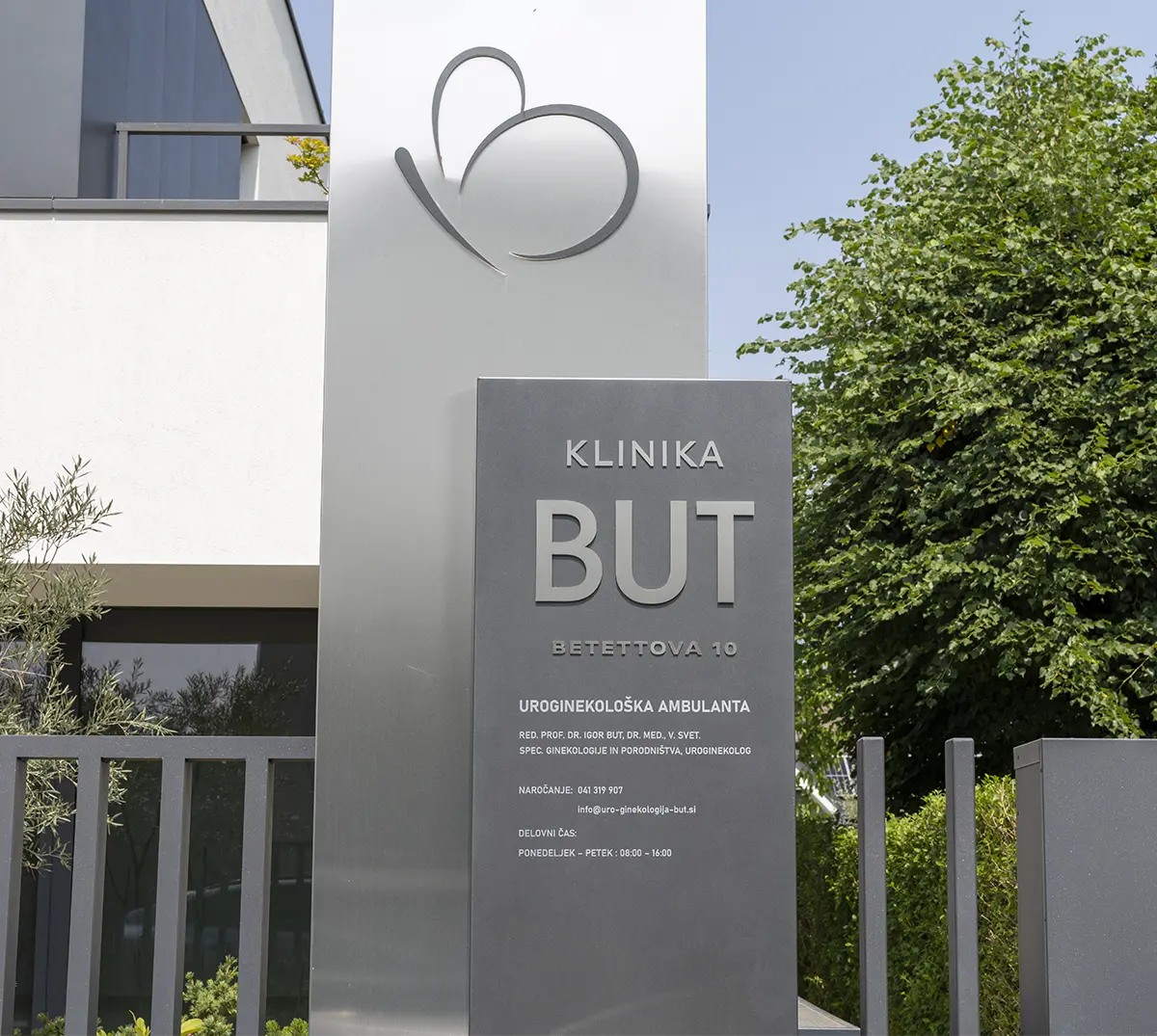 the exterior of clinic But